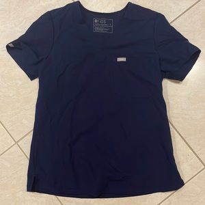 size small FIGS Catarina one-pocket scrub top